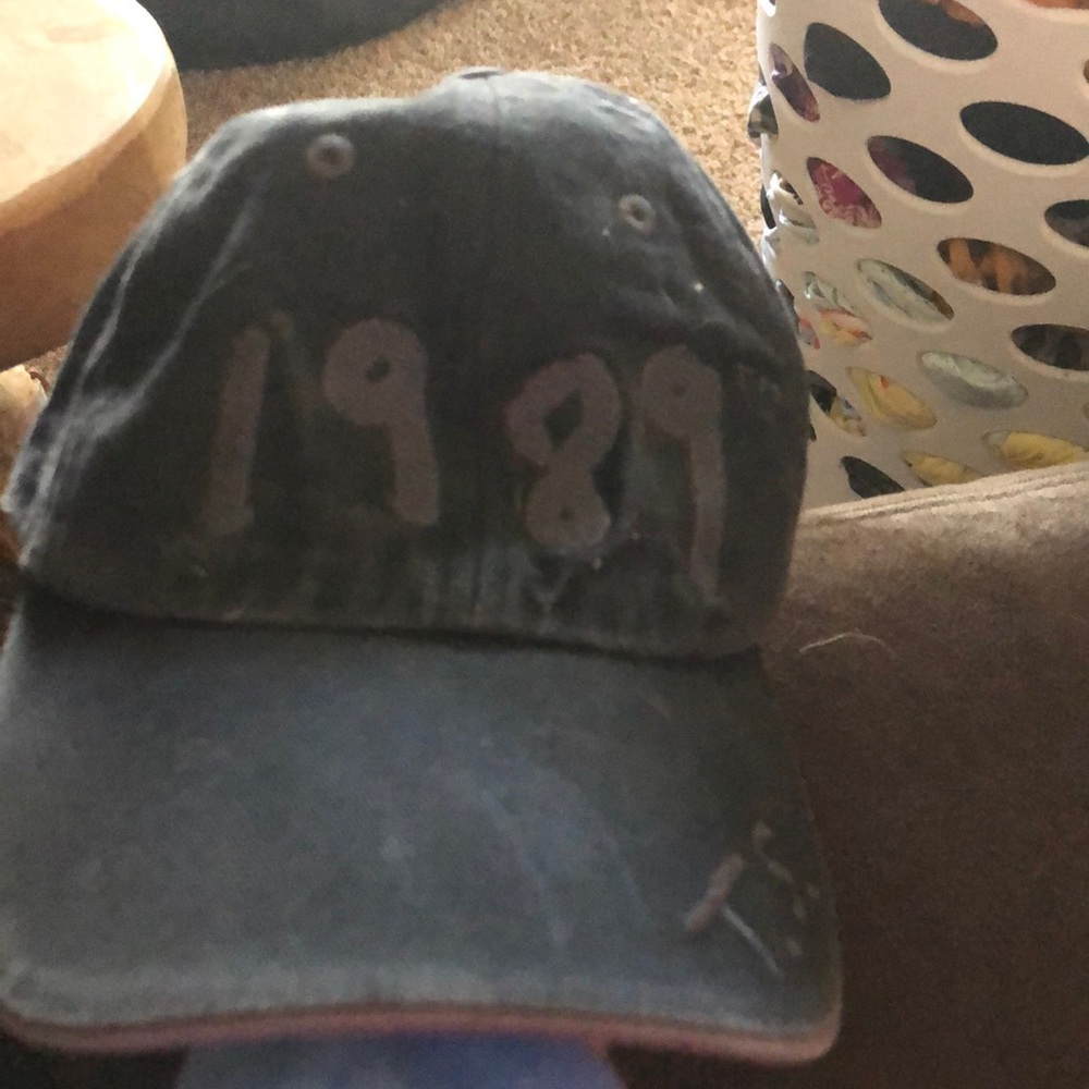 1989 hat